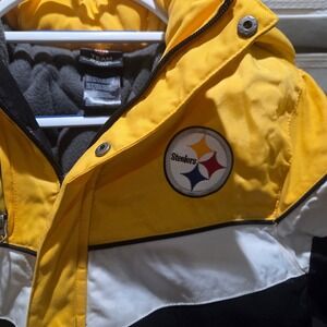 NFL Team Apparel Pittsburgh Steelers Youth Jacket Yellow Black Medium 10/12 Coat